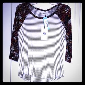 LUQ Amadine Raglan Sleeve Knit Top NWT